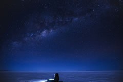 Salara de Uyuni stars at night.